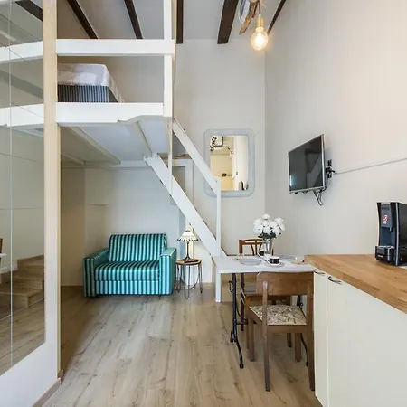 33 By Solutions Como